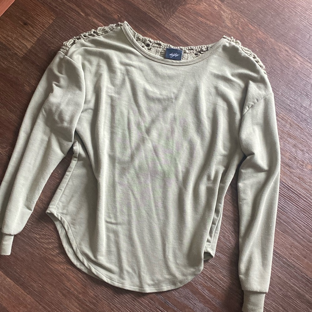 Daytrip light green woven back sweater